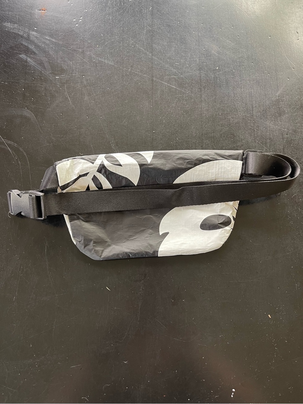 Aloha Collection Mini Hip Pack - Picture 2 of 3